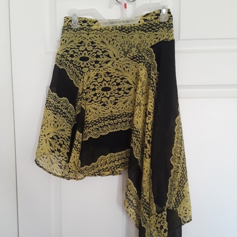 Yellow and Black skirt- Forever 21